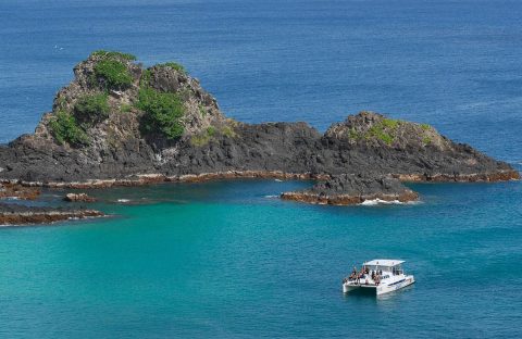 3-Atlantis-Divers-dive-boat-Zaira-Matheus-aerial-view