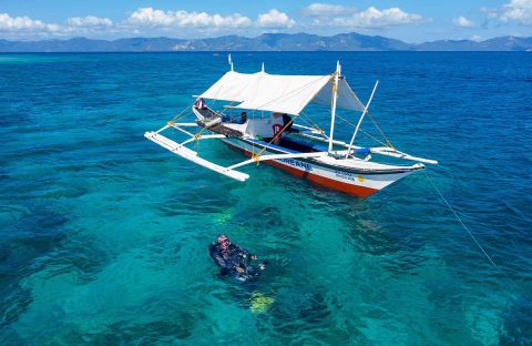 3_c6bo-voyage-plongee-philippines-romblon-the-three-p-diving-bangka-diver