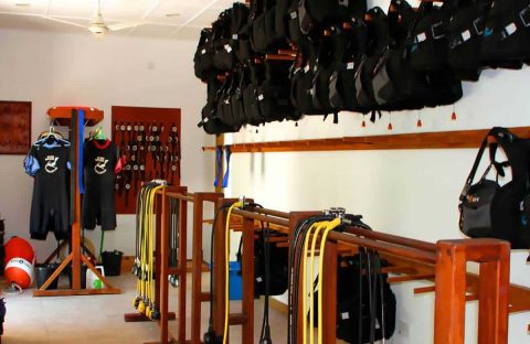 5_Vilamendhoo-Euro-Divers-Dive-center-materiel